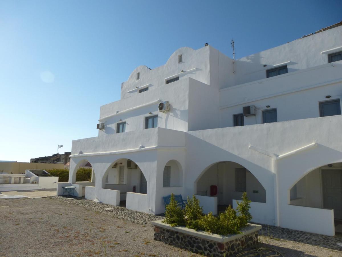Thira'S Dolphin Aparthotel Akrotírion Екстериор снимка