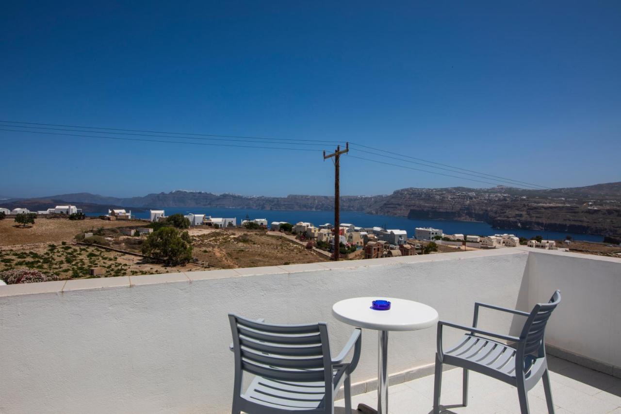 Thira'S Dolphin Aparthotel Akrotírion Екстериор снимка