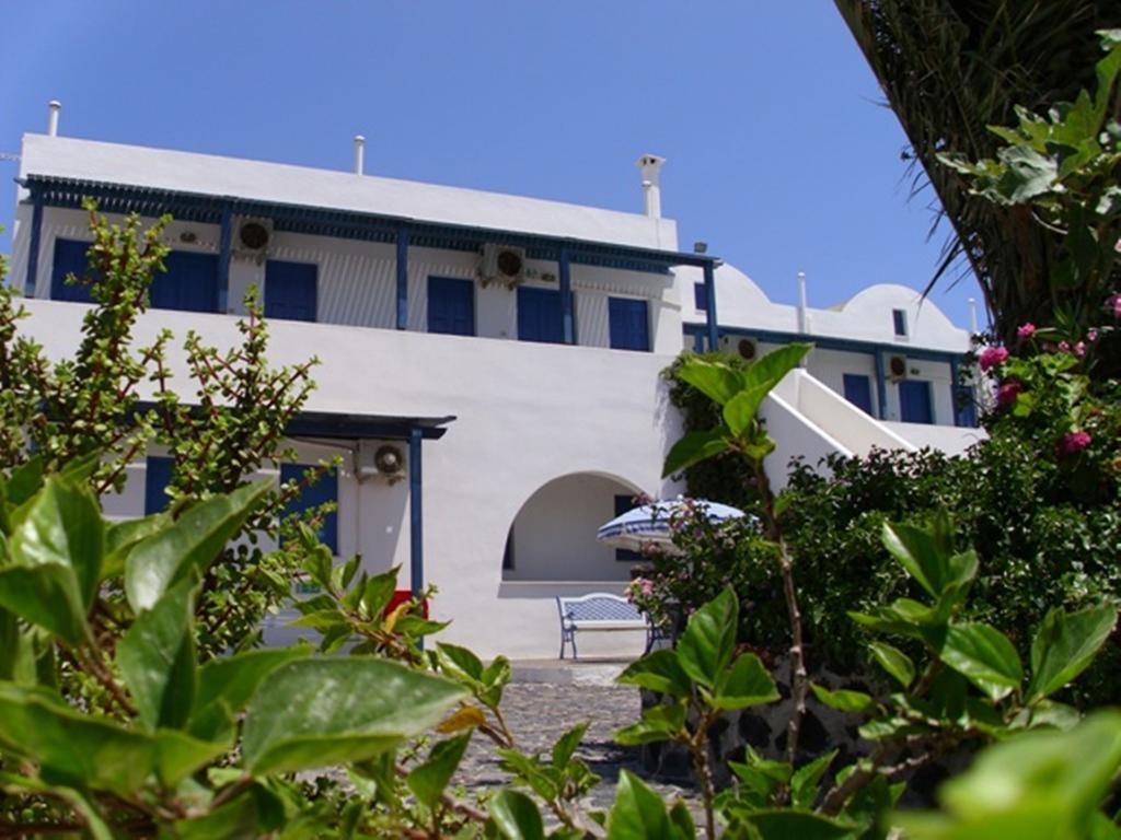 Thira'S Dolphin Aparthotel Akrotírion Екстериор снимка