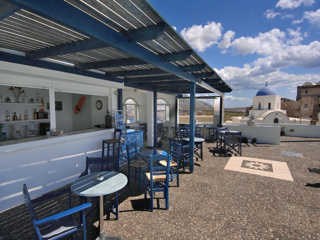Thira'S Dolphin Aparthotel Akrotírion Екстериор снимка