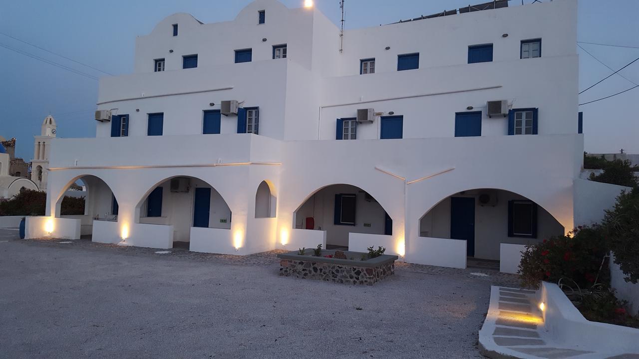 Thira'S Dolphin Aparthotel Akrotírion Екстериор снимка