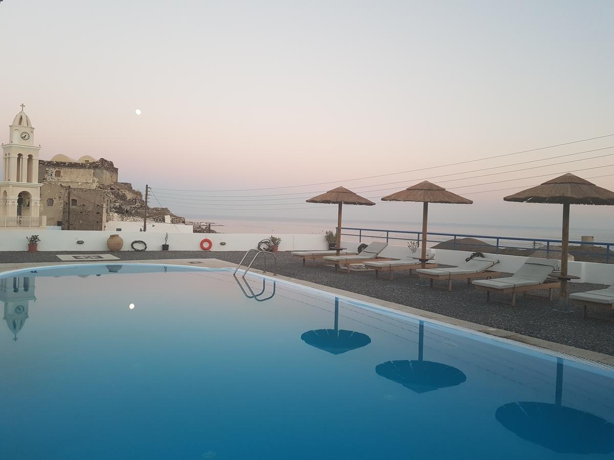Thira'S Dolphin Aparthotel Akrotírion Екстериор снимка