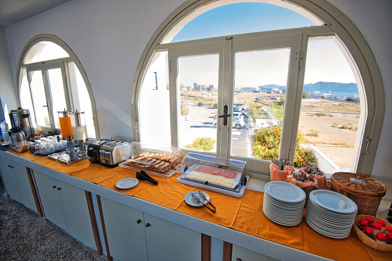 Thira'S Dolphin Aparthotel Akrotírion Екстериор снимка