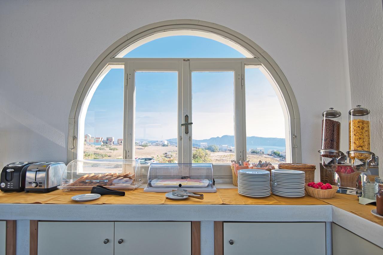Thira'S Dolphin Aparthotel Akrotírion Екстериор снимка